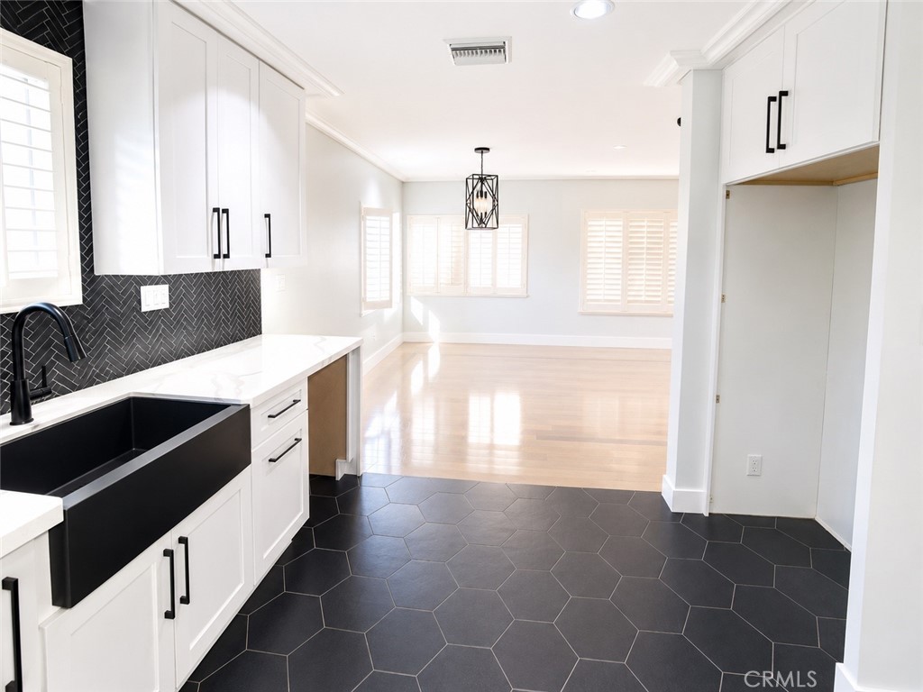 3602 Chapelle Property Photo 4