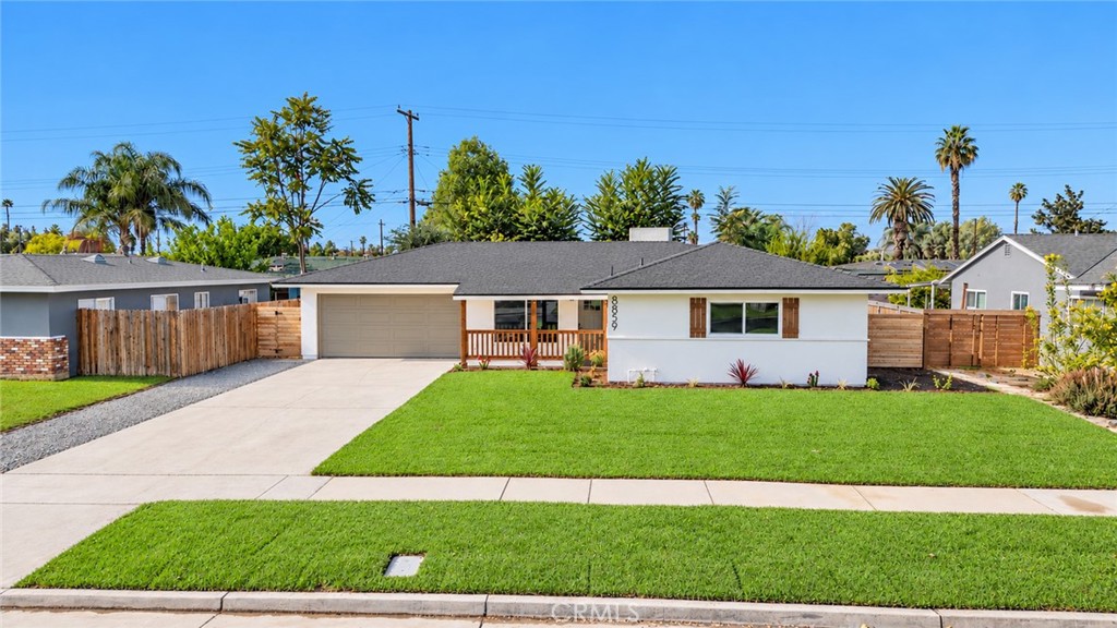 8859 Glencoe Drive Property Photo 1