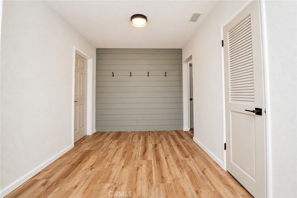 8859 Glencoe Drive Property Photo 7