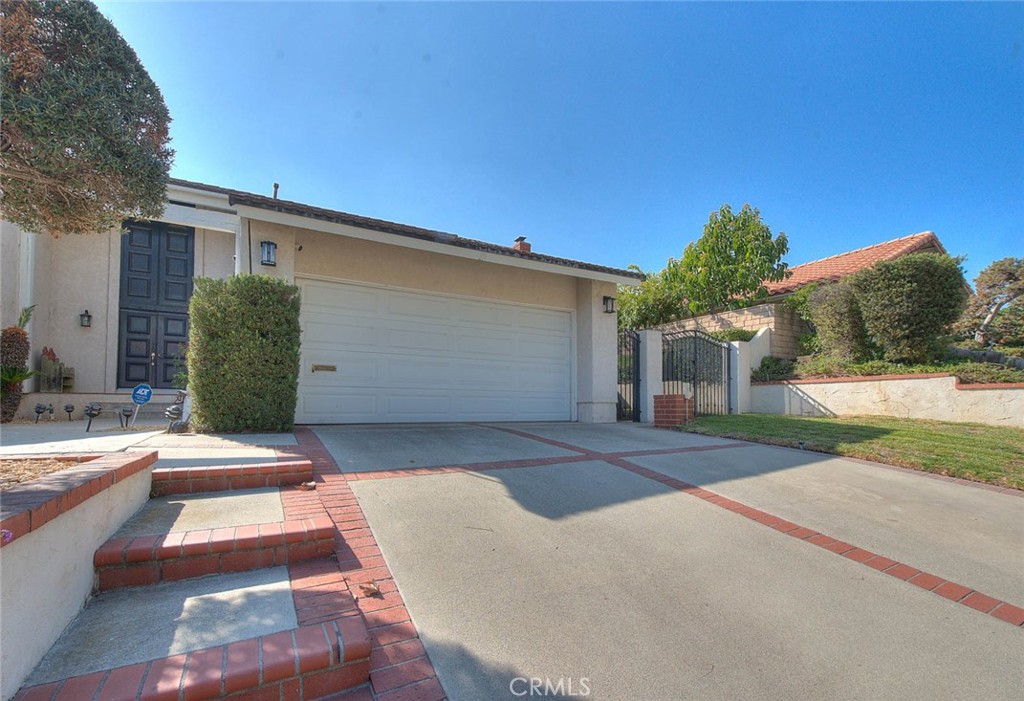 1801 Via Palomares Property Photo 4