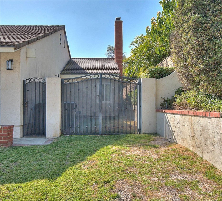 1801 Via Palomares Property Photo 6