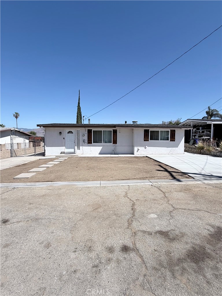 2045 Capri Property Photo 1