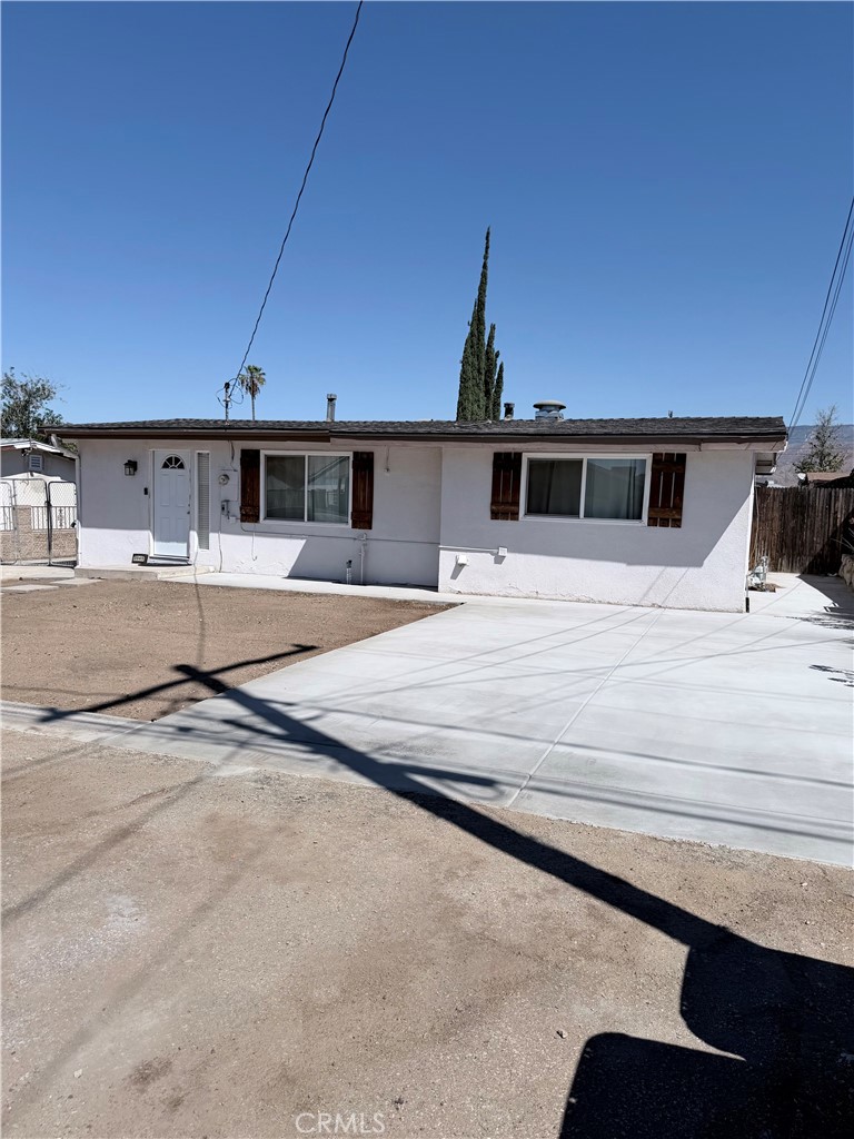 2045 Capri Property Photo 3