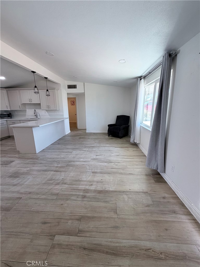 2045 Capri Property Photo 6