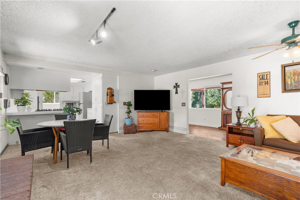 747 N Greenwood Avenue Property Photo 11
