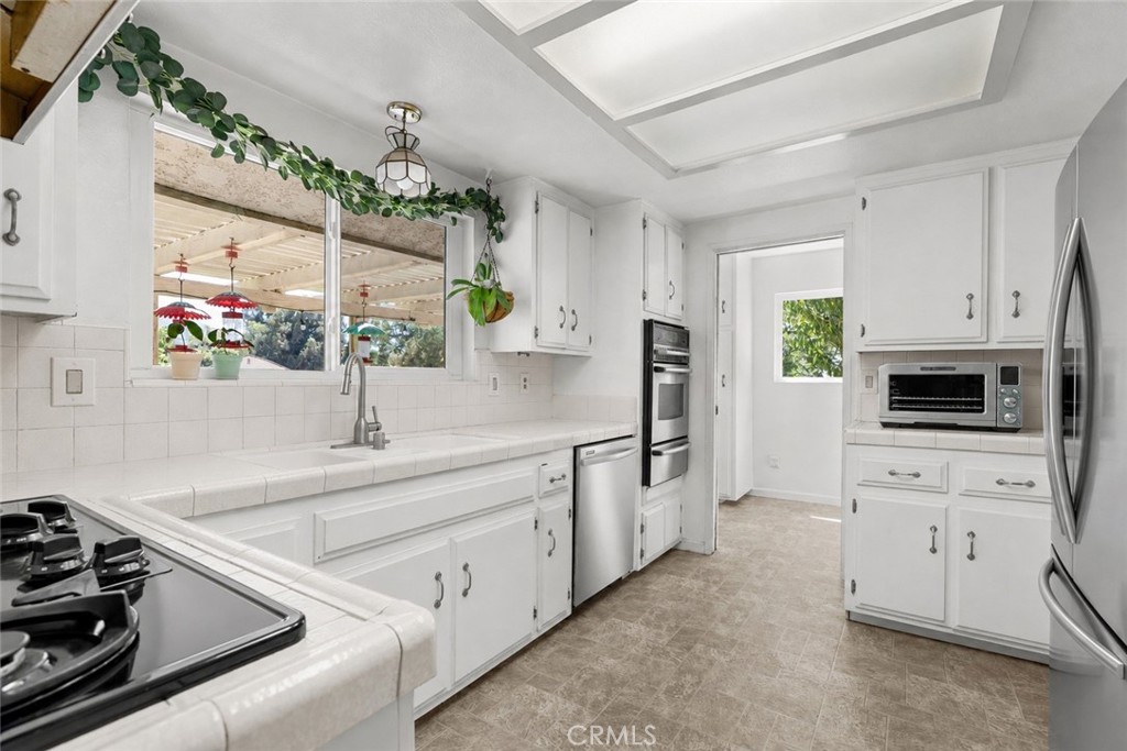 747 N Greenwood Avenue Property Photo 16