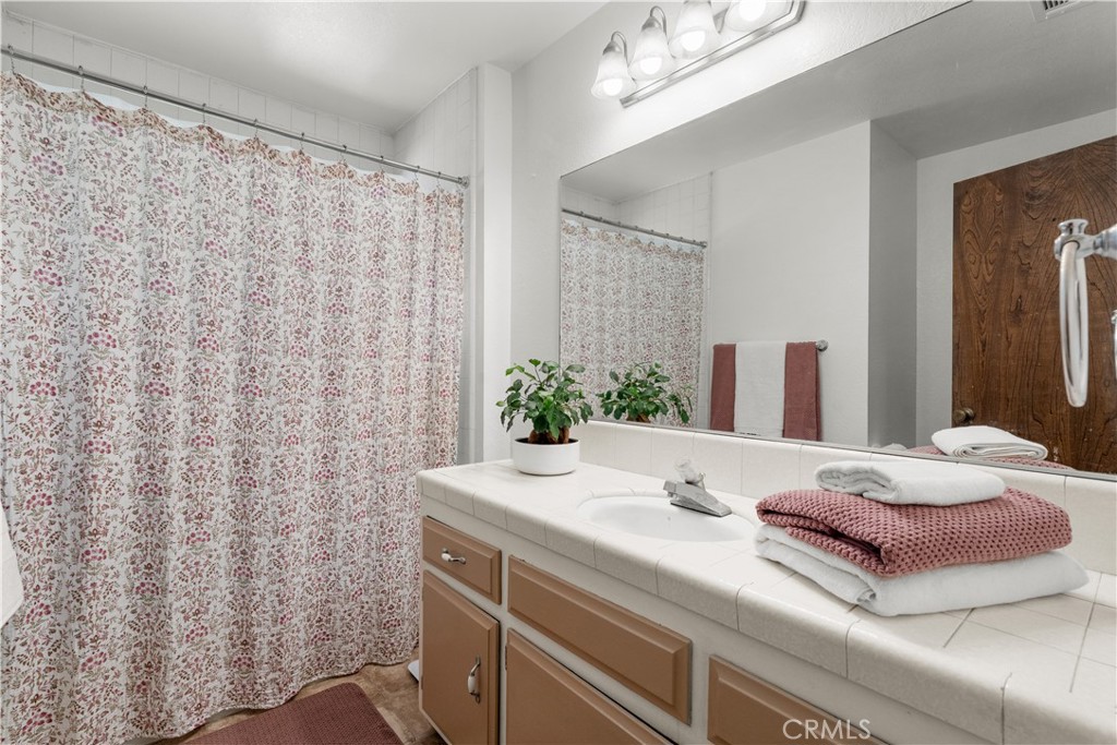 747 N Greenwood Avenue Property Photo 18