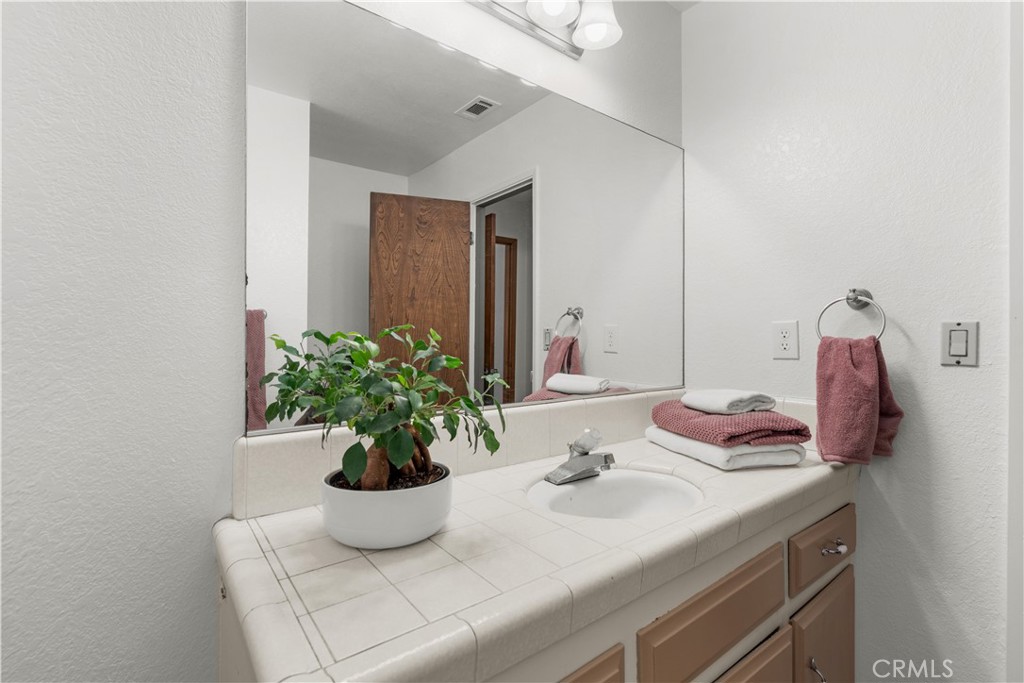 747 N Greenwood Avenue Property Photo 19
