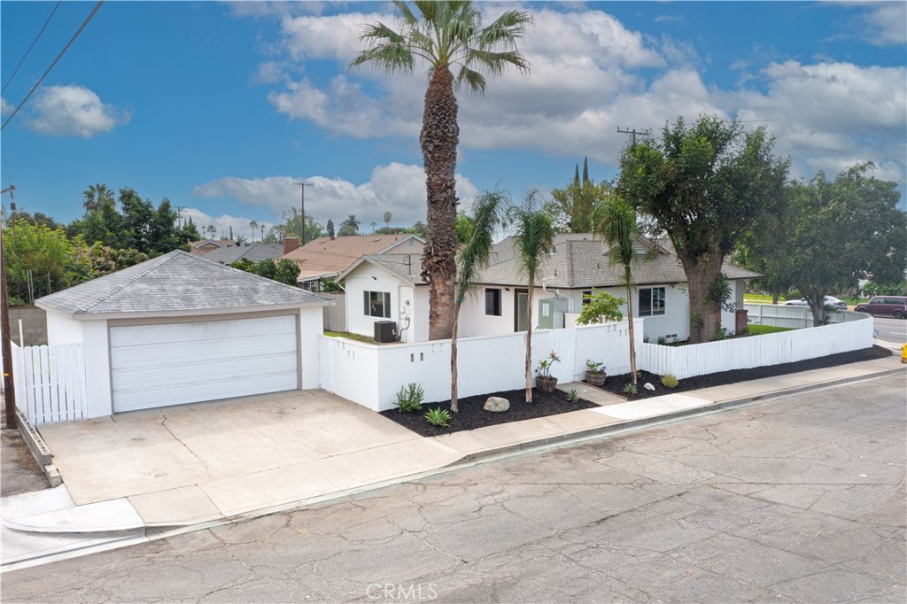 643 San Bernardino Avenue Property Photo 14