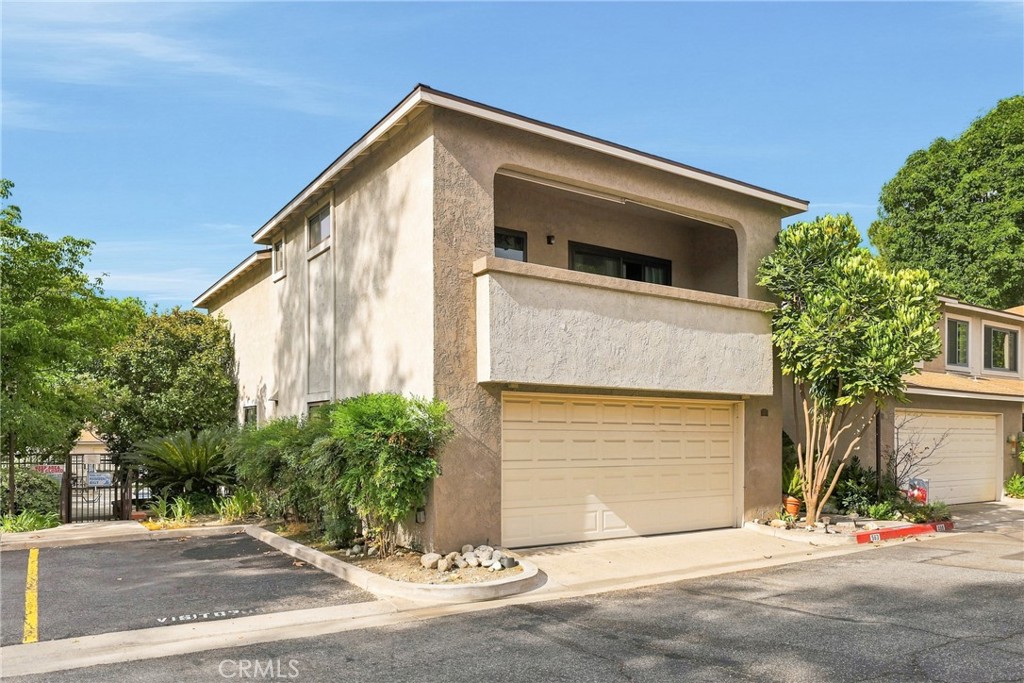 563 Wayland Court Property Photo 1
