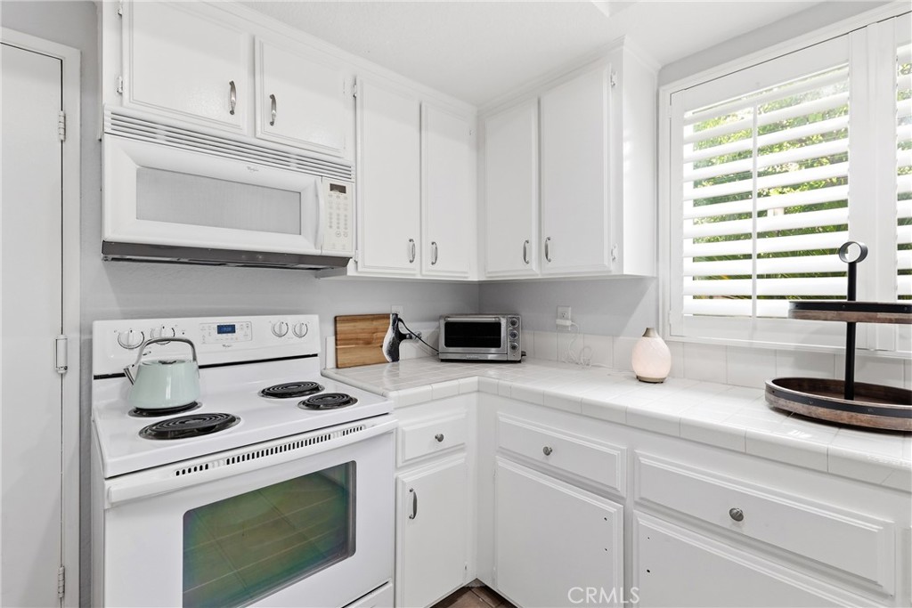 563 Wayland Court Property Photo 15