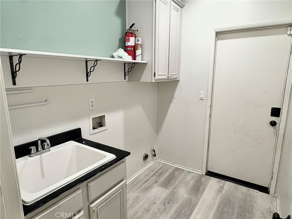 12169 Wembley Court Property Photo 12