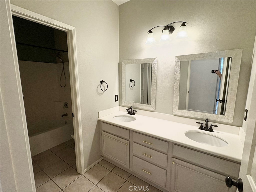 12169 Wembley Court Property Photo 17