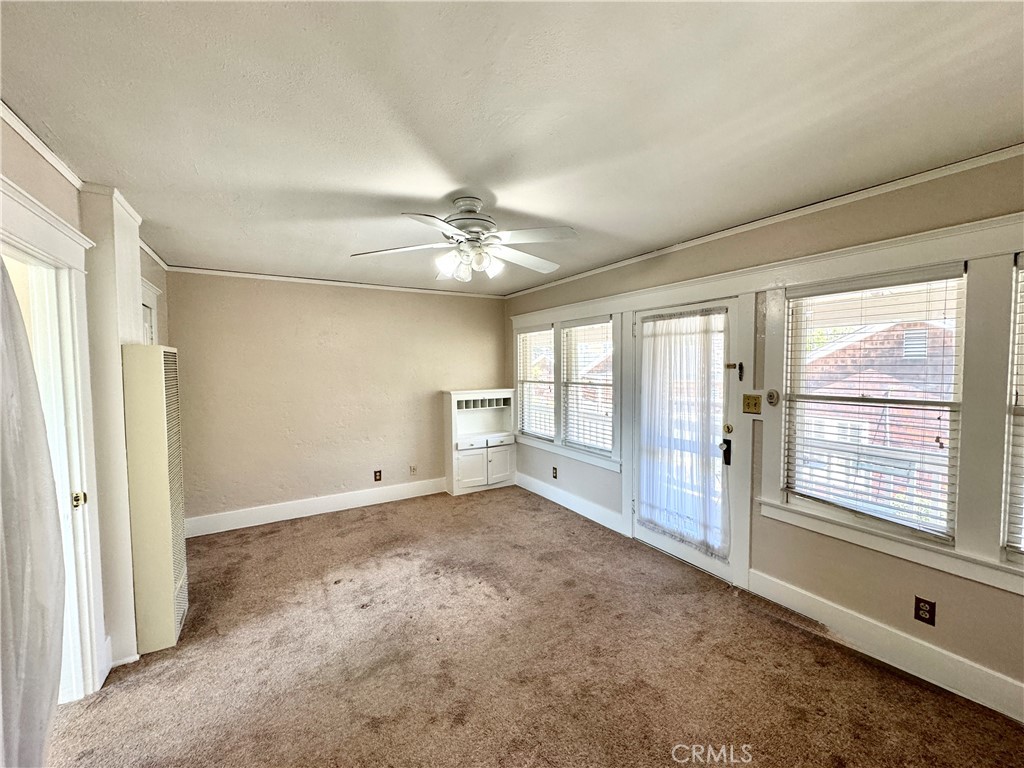 150 W 9th 1 Property Photo 2