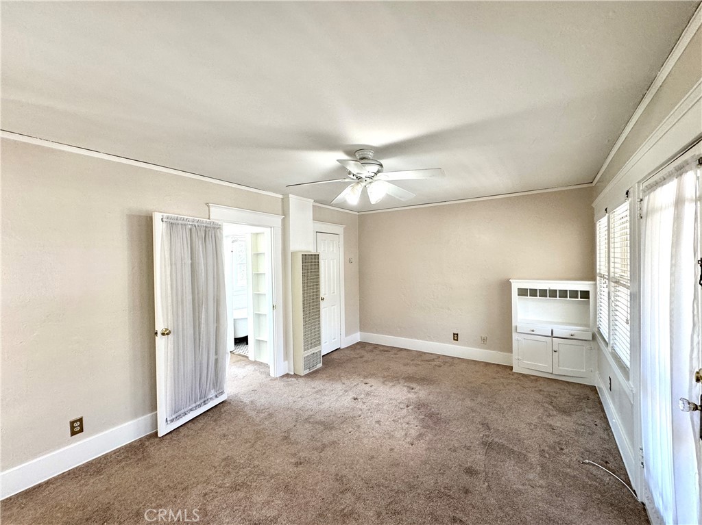 150 W 9th 1 Property Photo 3