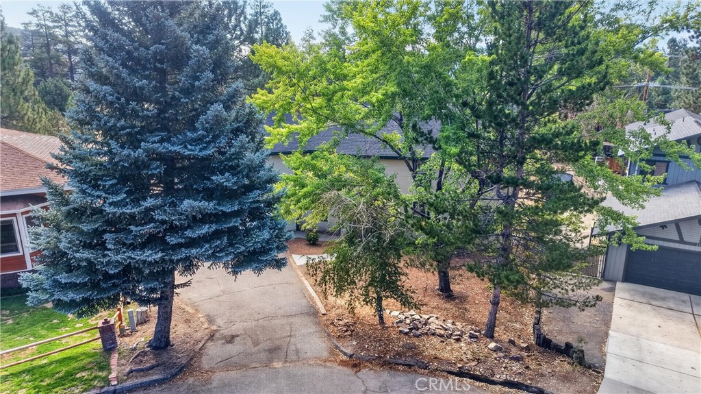 1120 Gold Mountain Drive Property Photo 2