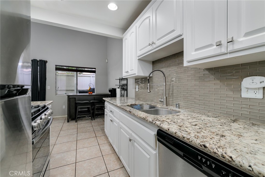 1439 Fredericks Property Photo 9