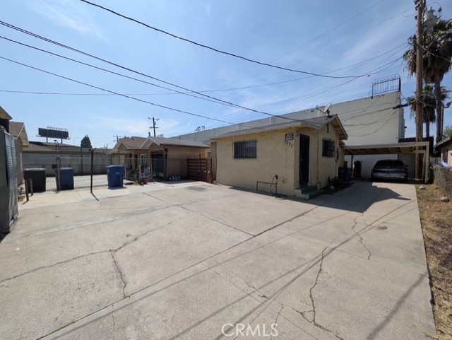 1231 S Duncan Property Photo 10