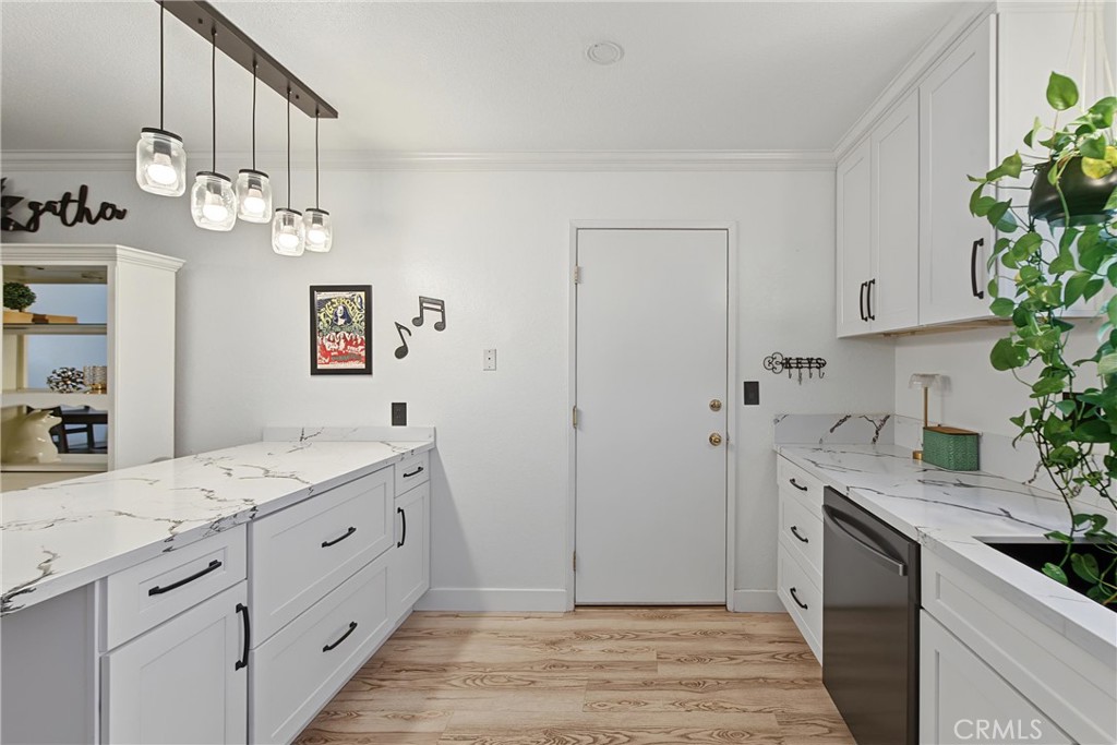 7363 Berkshire Avenue Property Photo 4