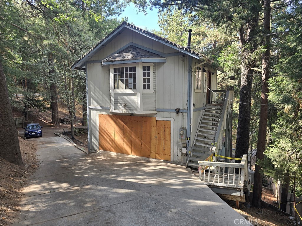 22650 Crest Forest Property Photo 2