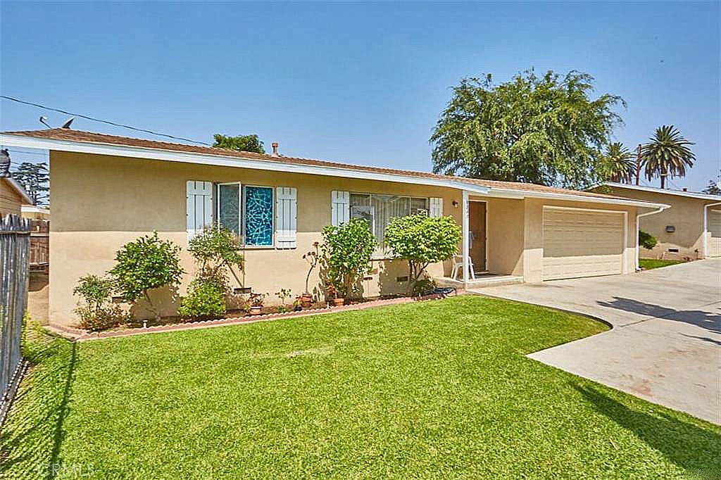 9844 E Lemon Ave Property Photo 3