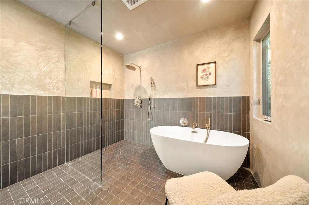 8006 Vicksburg Property Photo 10