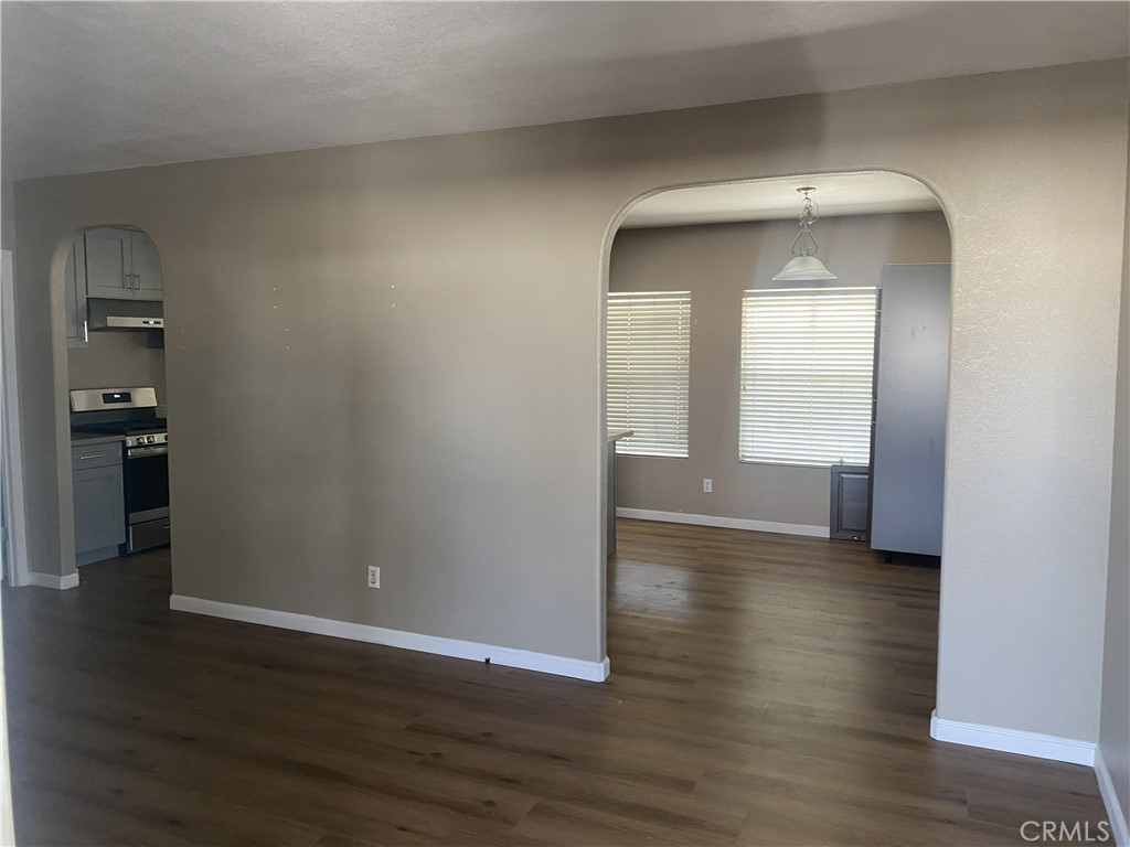 1155 S Riverside Drive 76 Property Photo 3