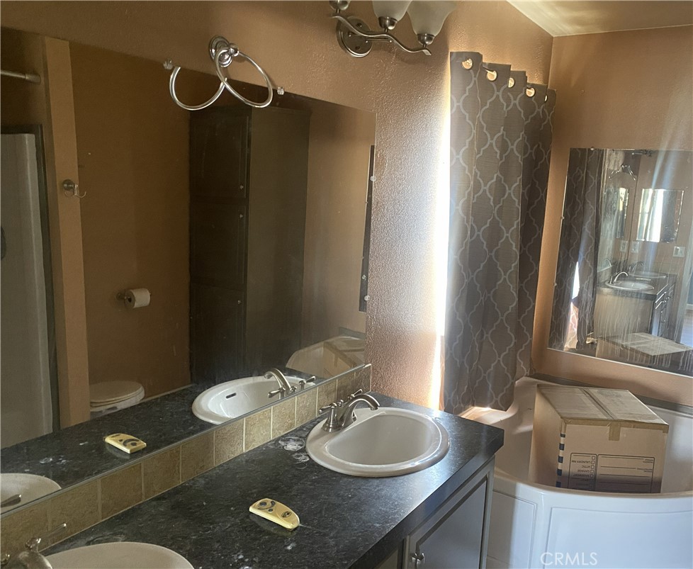 1155 S Riverside Drive 76 Property Photo 12