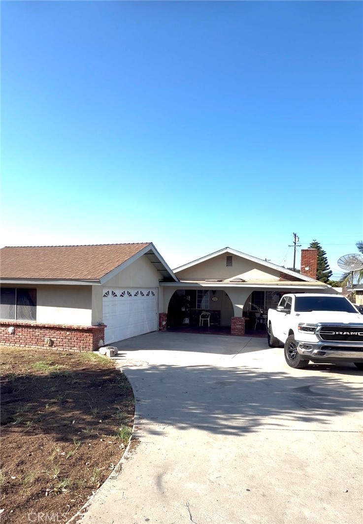 15403 Los Robles Property Photo 1