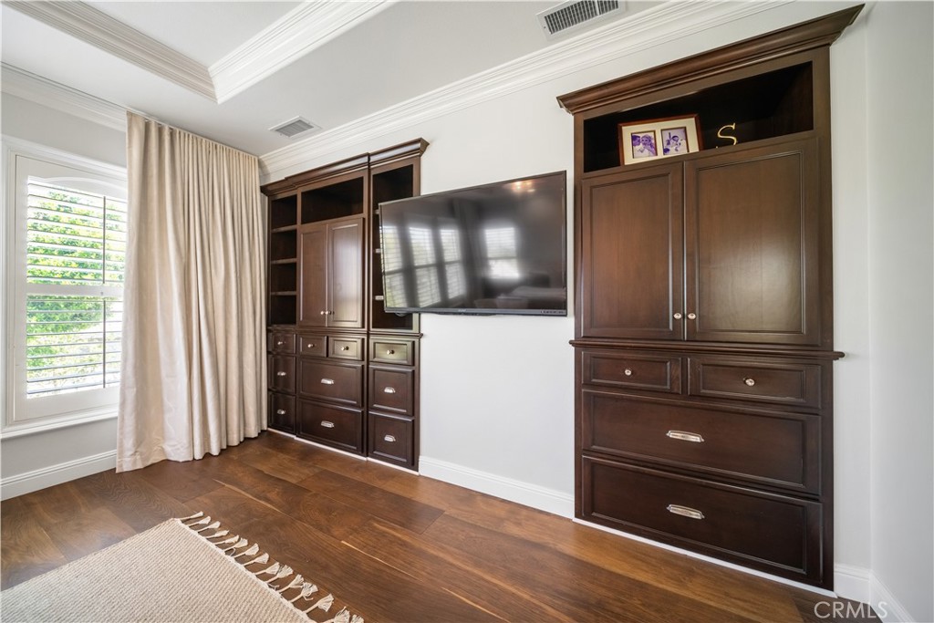 2505 Featherwood Street Property Photo 41