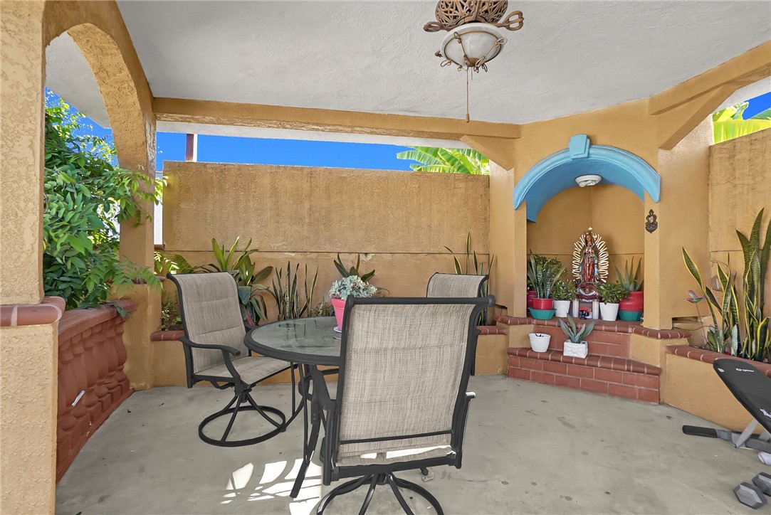 819 S Olive Avenue Property Photo 29
