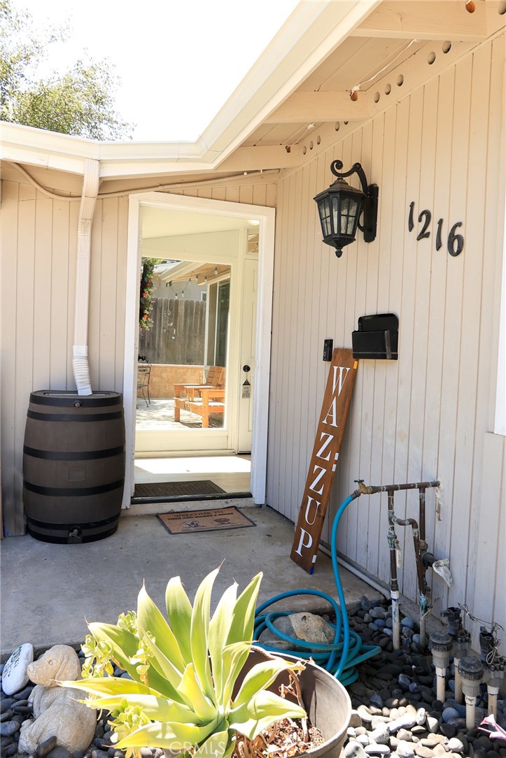 1216 San Jacinto Property Photo 2