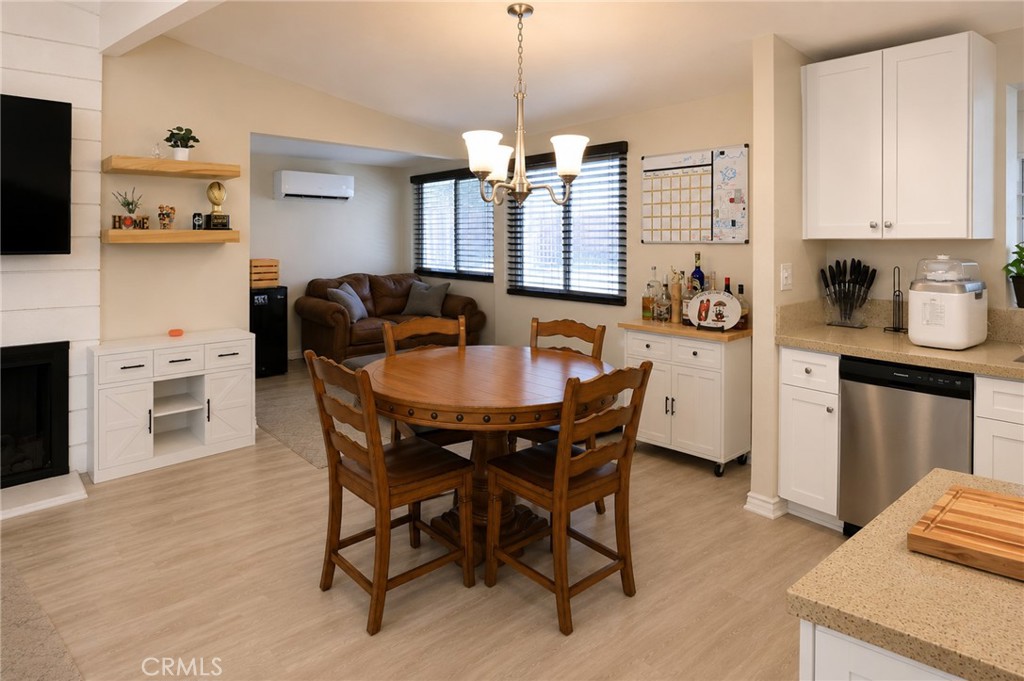 1216 San Jacinto Property Photo 7