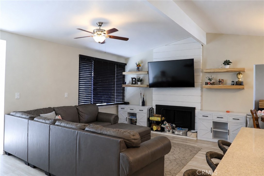 1216 San Jacinto Property Photo 9