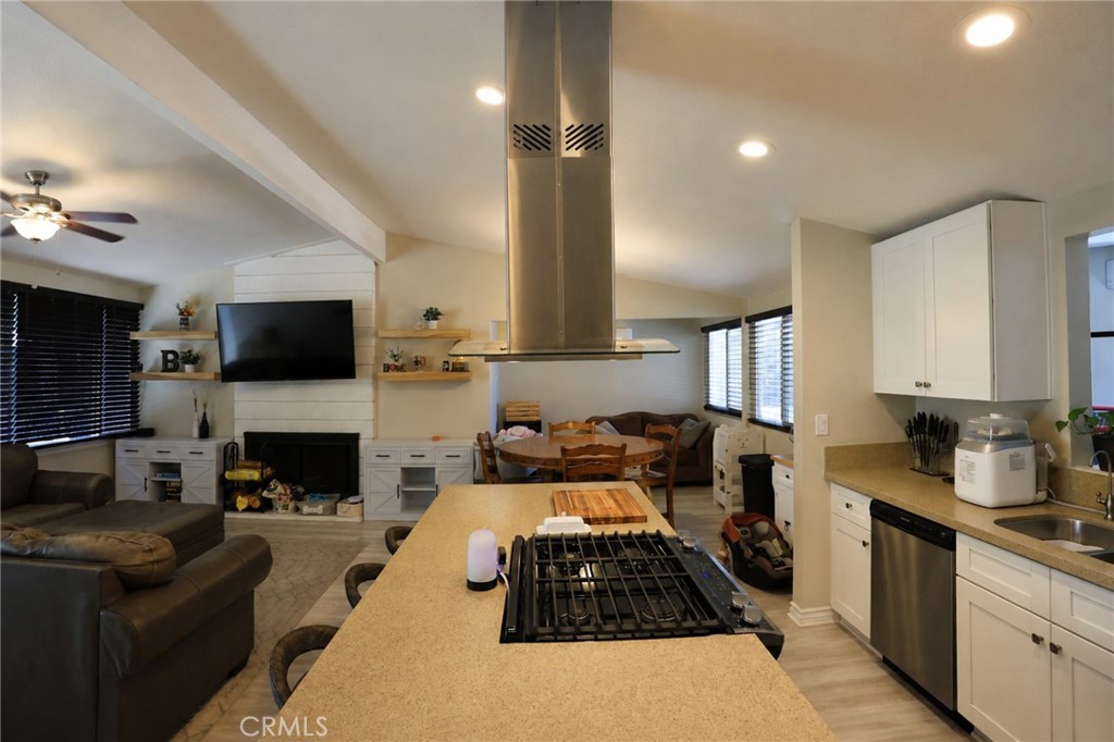 1216 San Jacinto Property Photo 10