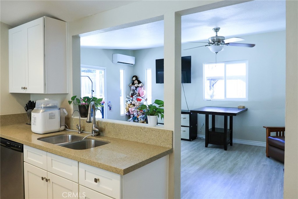 1216 San Jacinto Property Photo 12