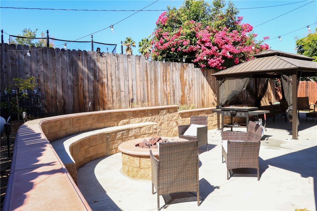 1216 San Jacinto Property Photo 20