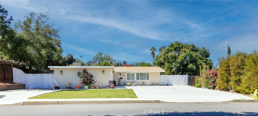 1216 San Jacinto Property Photo 34