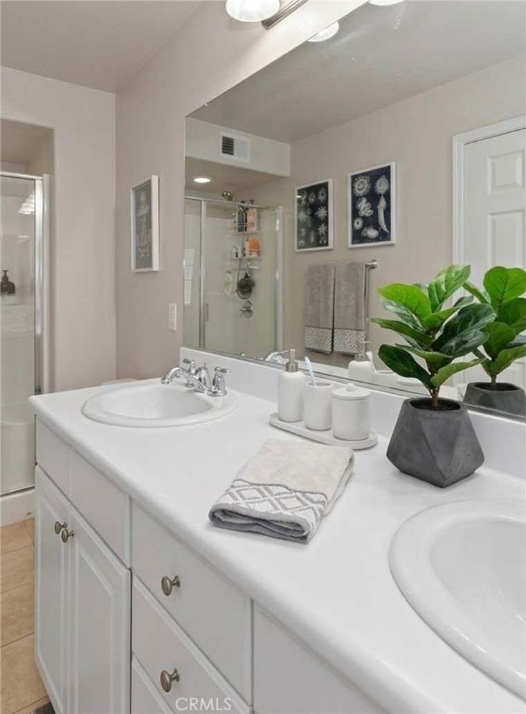 15901 Fountain Property Photo 4
