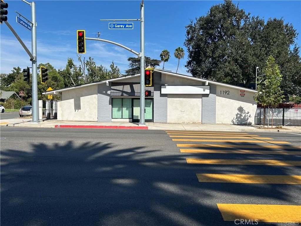 1192 N Garey Property Photo 2