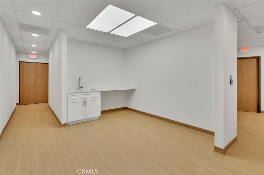 1192 N Garey Property Photo 18