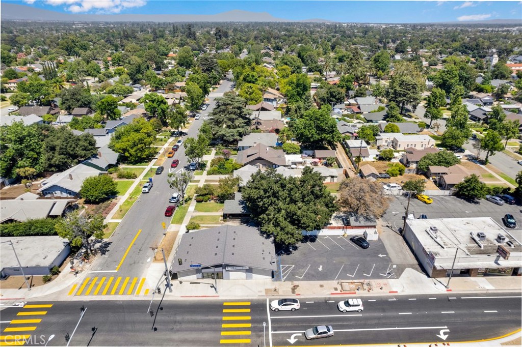 1192 N Garey Property Photo 23