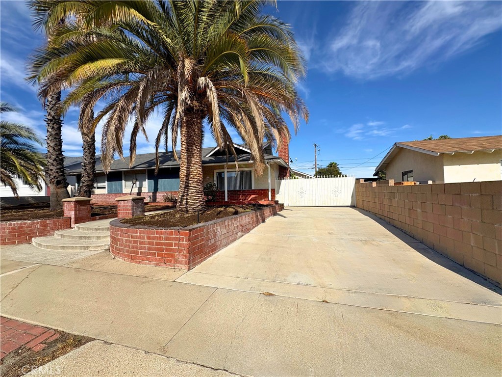 8469 Edwin Property Photo 3