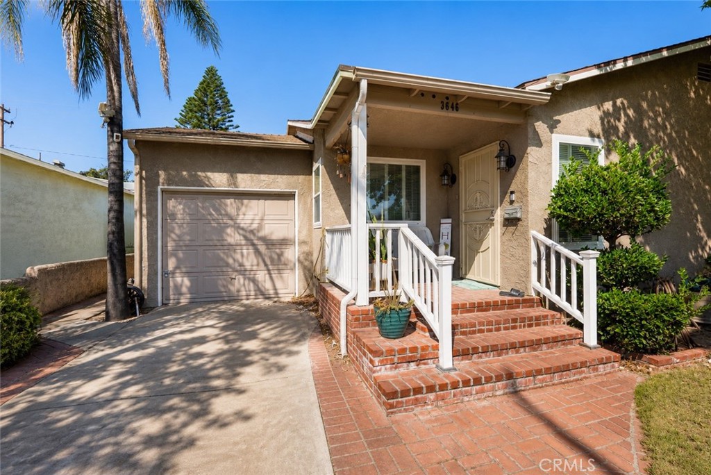 3646 Genevieve Property Photo 2