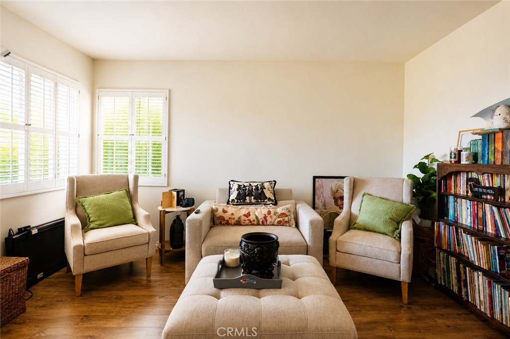 3646 Genevieve Property Photo 5