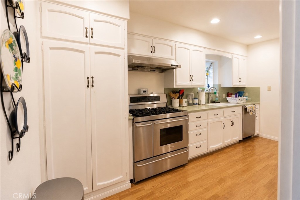 3646 Genevieve Property Photo 8