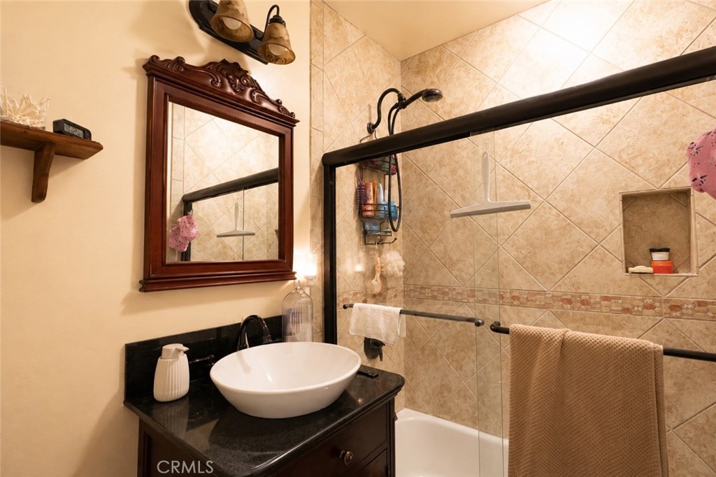 3646 Genevieve Property Photo 19