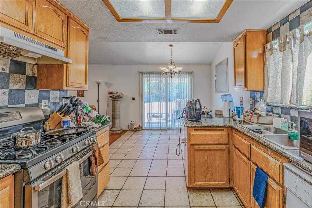 9009 Piedra Avenue Property Photo 7