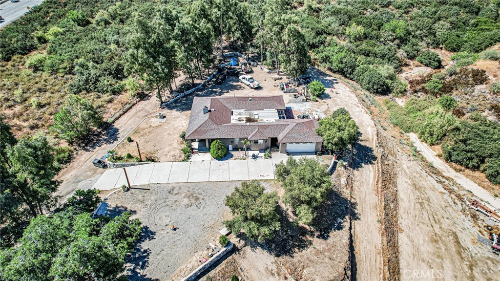 2234 W Glen Helen Road Property Photo 3