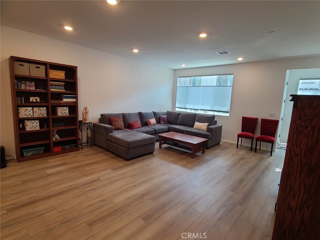 5584 Kateway 9 Property Photo 5